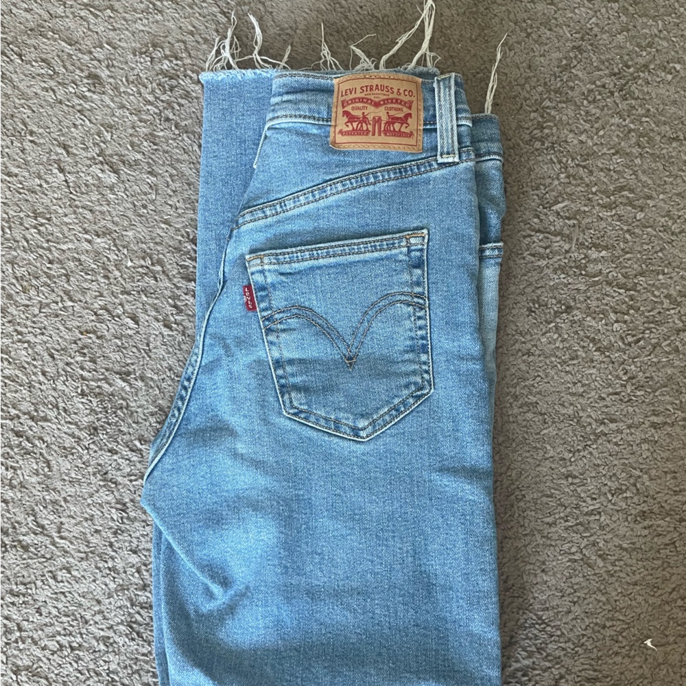Levi’s Ribcage Straight Ankle Jeans Medium Wash Women’s size 25
